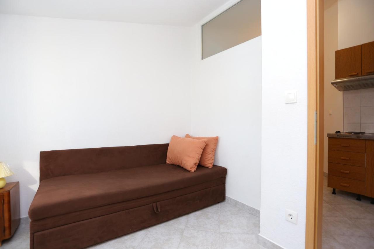 Apartment Slatine 14541D ภายนอก รูปภาพ