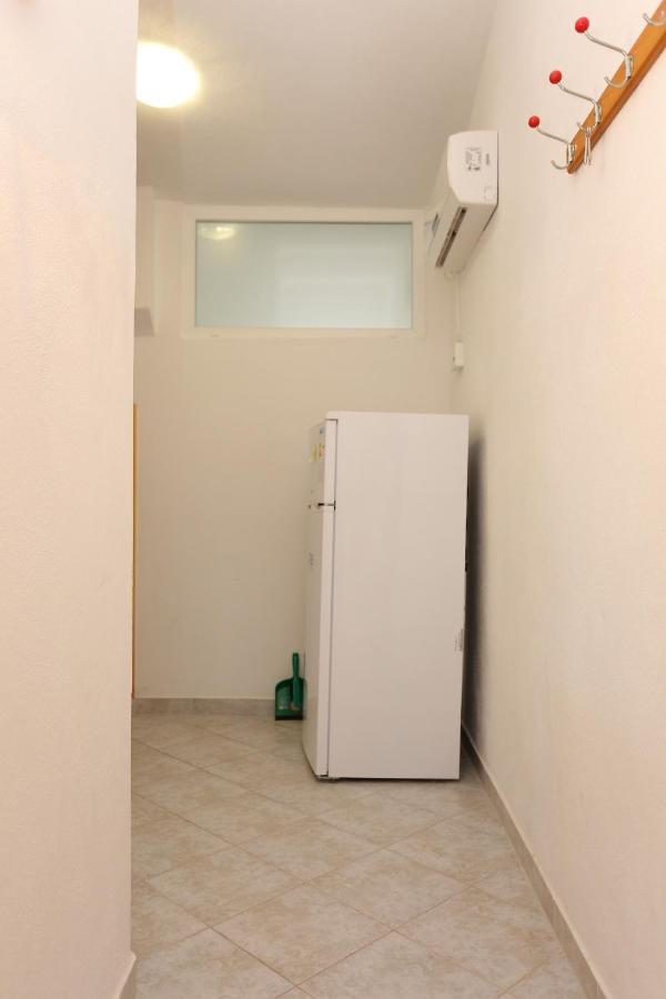 Apartment Slatine 14541D ภายนอก รูปภาพ